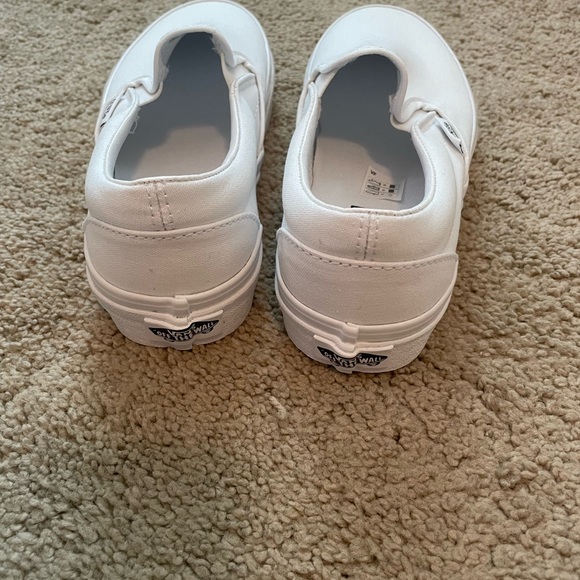 Vans - Picture 5 of 6